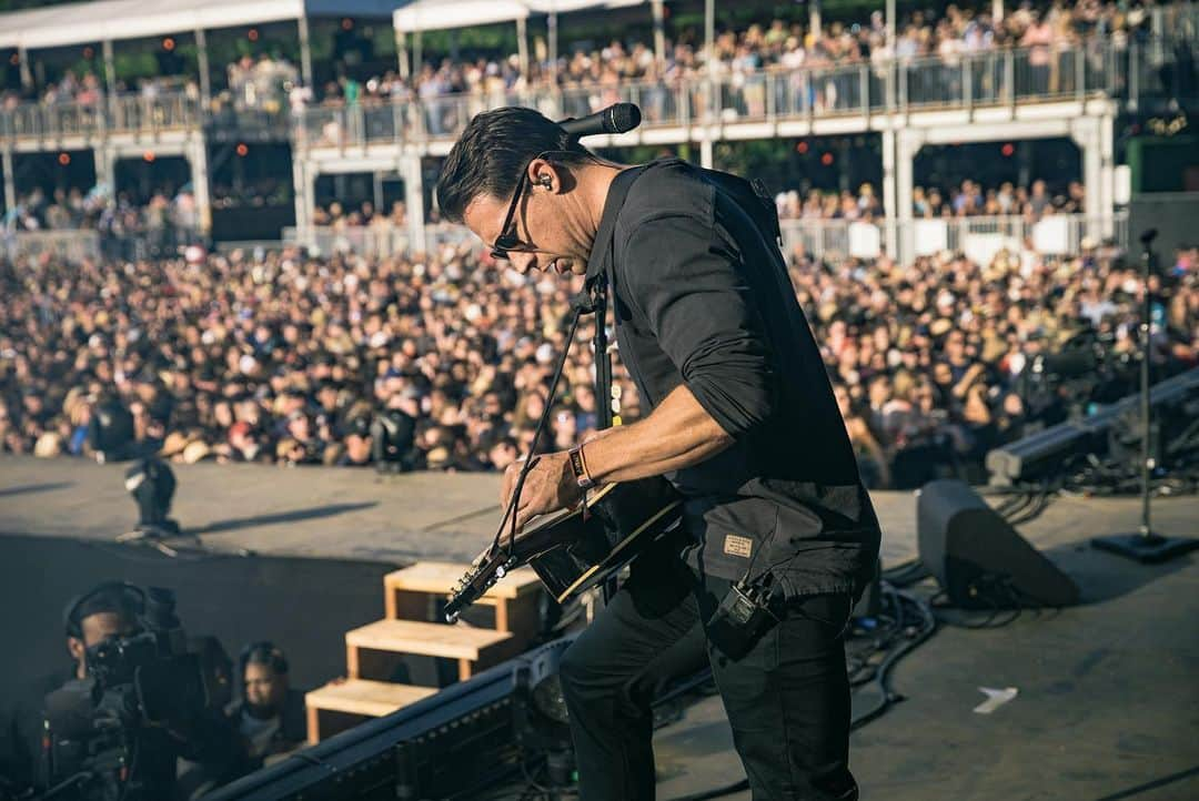 OneRepublicさんのインスタグラム写真 - (OneRepublicInstagram)「Bottlerock was insane! Thanks for hanging out tonight. 🙏 #bottlerock」5月25日 14時17分 - onerepublic