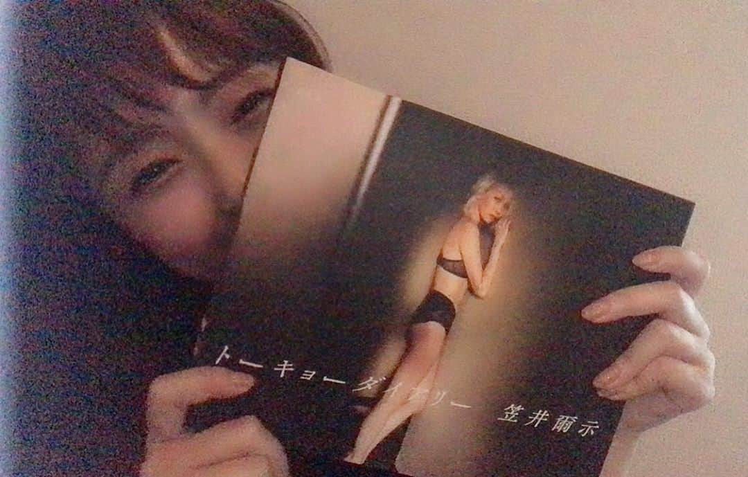 高咲里音のインスタグラム：「. 2019／５／31発売  ついに😊 21歳から23歳の私  #笠井爾示  #トーキョーダイアリー  #東京の恋人  @kasai_chikashi_」
