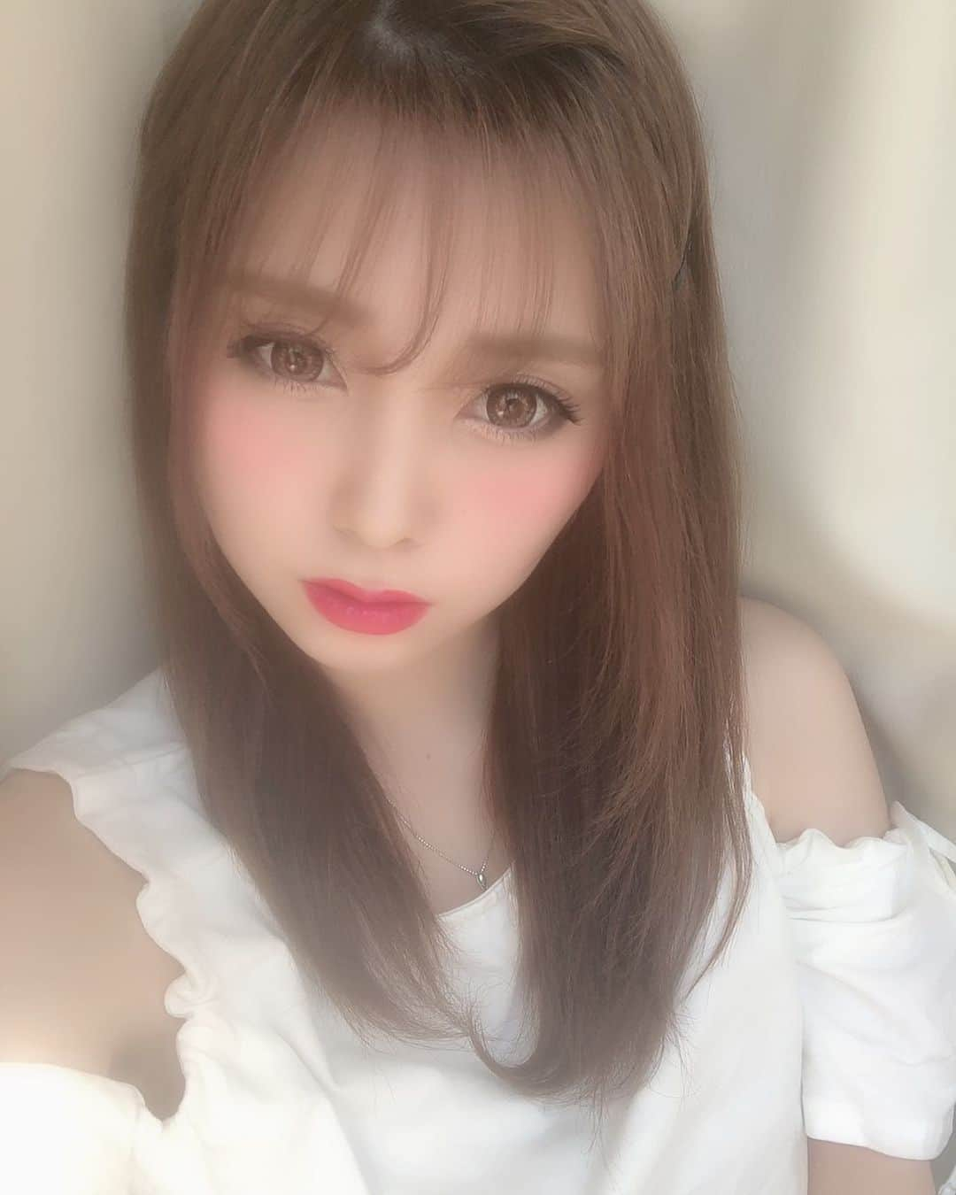 あさにゃん（川北愛紗奈）さんのインスタグラム写真 - (あさにゃん（川北愛紗奈）Instagram)「ふわっとしすぎた～～～。 #hair #hairstyle #hairarrange #前髪 #前髪アレンジ #女子感」5月25日 14時48分 - asanyan0326