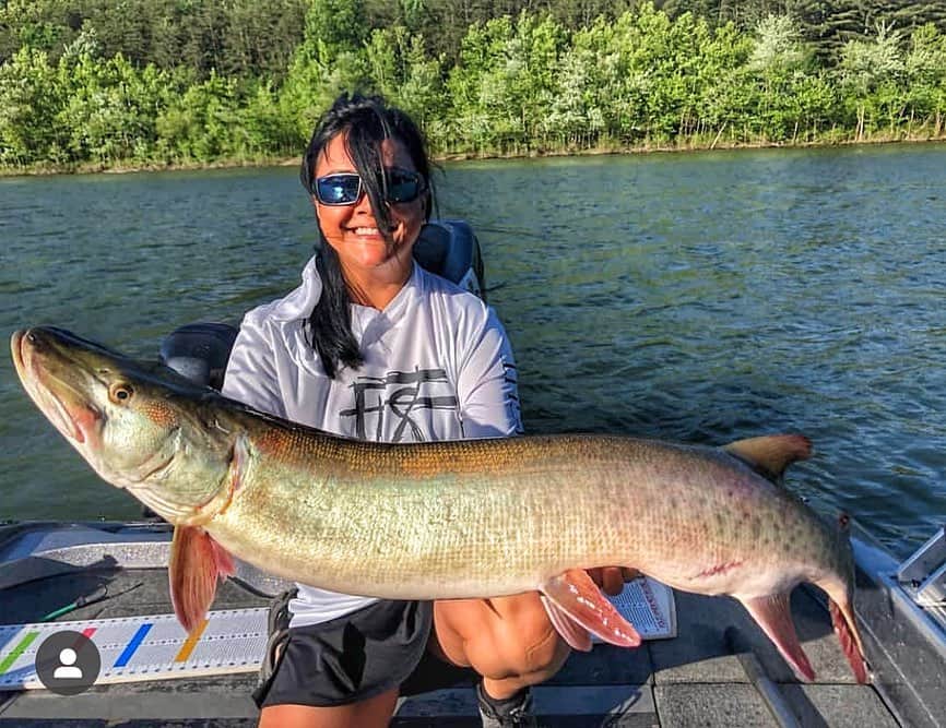 Filthy Anglers™さんのインスタグラム写真 - (Filthy Anglers™Instagram)「Filthy Female Friday featuring Shazana @mn_esox_huntress and her favorite Filthy Delta polarized Shades. Let’s talk about these muskies, cows! Both 40+ inches, absolute beasts right?!! She was turned onto our polarized lenses by @bass_muscle @line_cutterz a few months ago and has been absolutely loving them and we couldn’t be happier! Congrats on the epic catches my friend, you are Certified Filthy. www.filthyanglers.com #fishing #muskie #musky #girlswhofish #bassfishing #angler #riverfishing #trout #pike #largemouth #bassfishing #filthyanglets #polarized #sunglasses #hunting」5月25日 6時09分 - filthyanglers