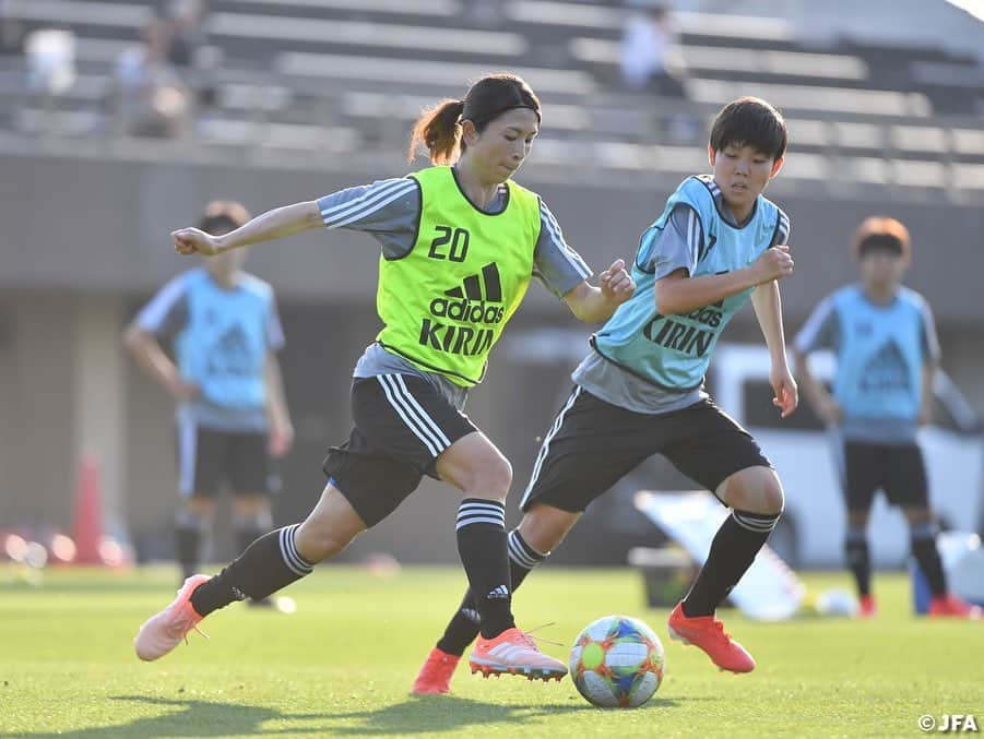 日本サッカー協会さんのインスタグラム写真 - (日本サッカー協会Instagram)「#なでしこジャパン 国内合宿3日目の5/24(金)は午前・午後の二部練習を実施！午後にはハーフコート10対10のゲーム形式でのトレーニングを行うなど、あと17日後に迫ったワールドカップ初戦に向けて調整しました！ ・ ＜FIFA女子ワールドカップフランス2019＞ なでしこジャパン🇯🇵試合日程  6/10 25:00 vsアルゼンチン🇦🇷 6/14 22:00 vsスコットランド🏴󠁧󠁢󠁳󠁣󠁴󠁿 6/20 04:00 vsイングランド🏴󠁧󠁢󠁥󠁮󠁧󠁿 📺フジテレビ系列、NHK BS、J SPORTSで生中継！ ・ #nadeshiko #世界のなでしこ #なでしこジャパン#FIFAWWC」5月25日 6時29分 - japanfootballassociation