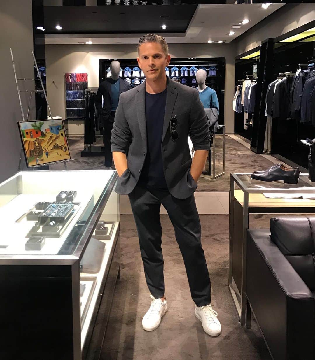 Rodner Figueroaさんのインスタグラム写真 - (Rodner FigueroaInstagram)「Discovering the new @boss travel collection at @bossstorecoralgables at #merrickpark #privatesaleevent #bossstorecoralgables #hugoboss #hugobossman  #mensfashion #rodnerfigueroa #menstyle #boss」5月25日 7時30分 - rodnerfigueroa