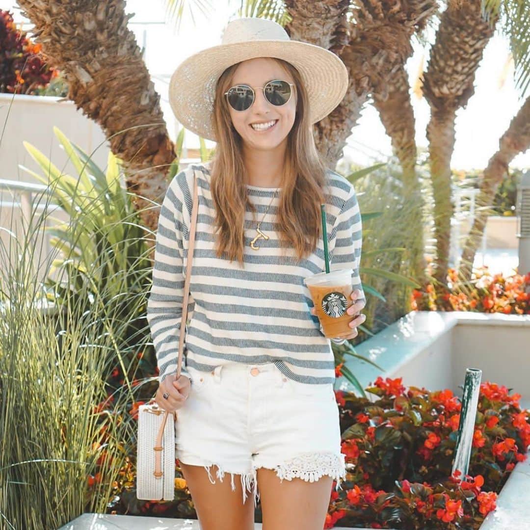 のインスタグラム：「When your Starbucks cup makes the perfect long weekend accessory. @styledjen . #personalstyle #springstyle #slowfashionmovement #sustainablestyle #theeverydaygirl #livelovebeauty #ethicalclothing #momentsofchic #lastyle #losangelesstyle #vintagestyle  #bohostyle #ethicallymade #ethicalstyle #aquietstyle #sustainablestyle #buylessbuybetter #consciousfashion #fewerbetter #whomademyclothes #momentsofchic #bohostyle #bohovibes #livethelittlethings #veganstyle」