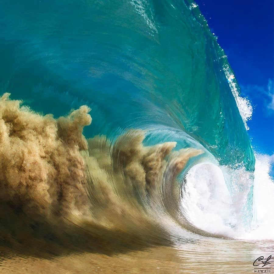 クラーク・リトルさんのインスタグラム写真 - (クラーク・リトルInstagram)「One of my faves from this past winter 🌊🤙🏼 #hawaii #shorebreak #clarklittle 🆑」5月25日 7時52分 - clarklittle