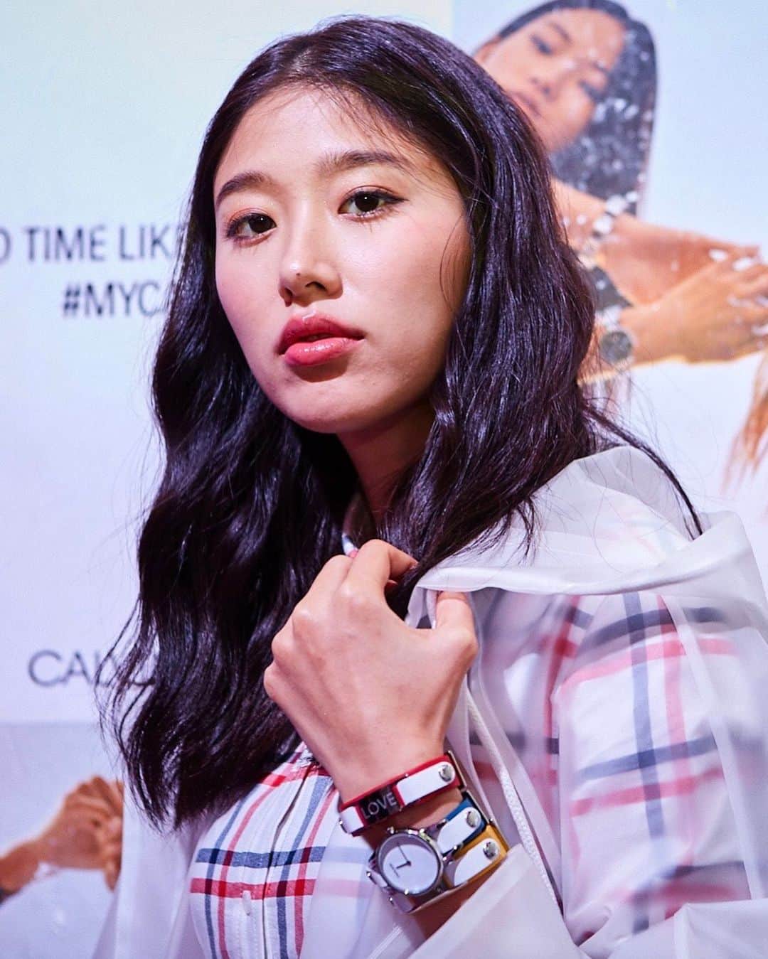 Calvin Kleinさんのインスタグラム写真 - (Calvin KleinInstagram)「@kaewjarin stops in at our #MYTRUTH campaign event in Seoul 📍Styled in classic #CALVINKLEIN timepieces and our #CKEST1978 transparent logo rain jacket. ⠀⠀⠀⠀⠀⠀⠀⠀⠀⠀⠀⠀⠀⠀⠀⠀⠀⠀⠀⠀⠀⠀⠀⠀⠀ ⠀⠀⠀⠀⠀⠀⠀⠀⠀⠀⠀⠀⠀⠀⠀⠀⠀⠀⠀⠀⠀⠀⠀⠀⠀ 📸@dazedkorea」5月25日 8時06分 - calvinklein