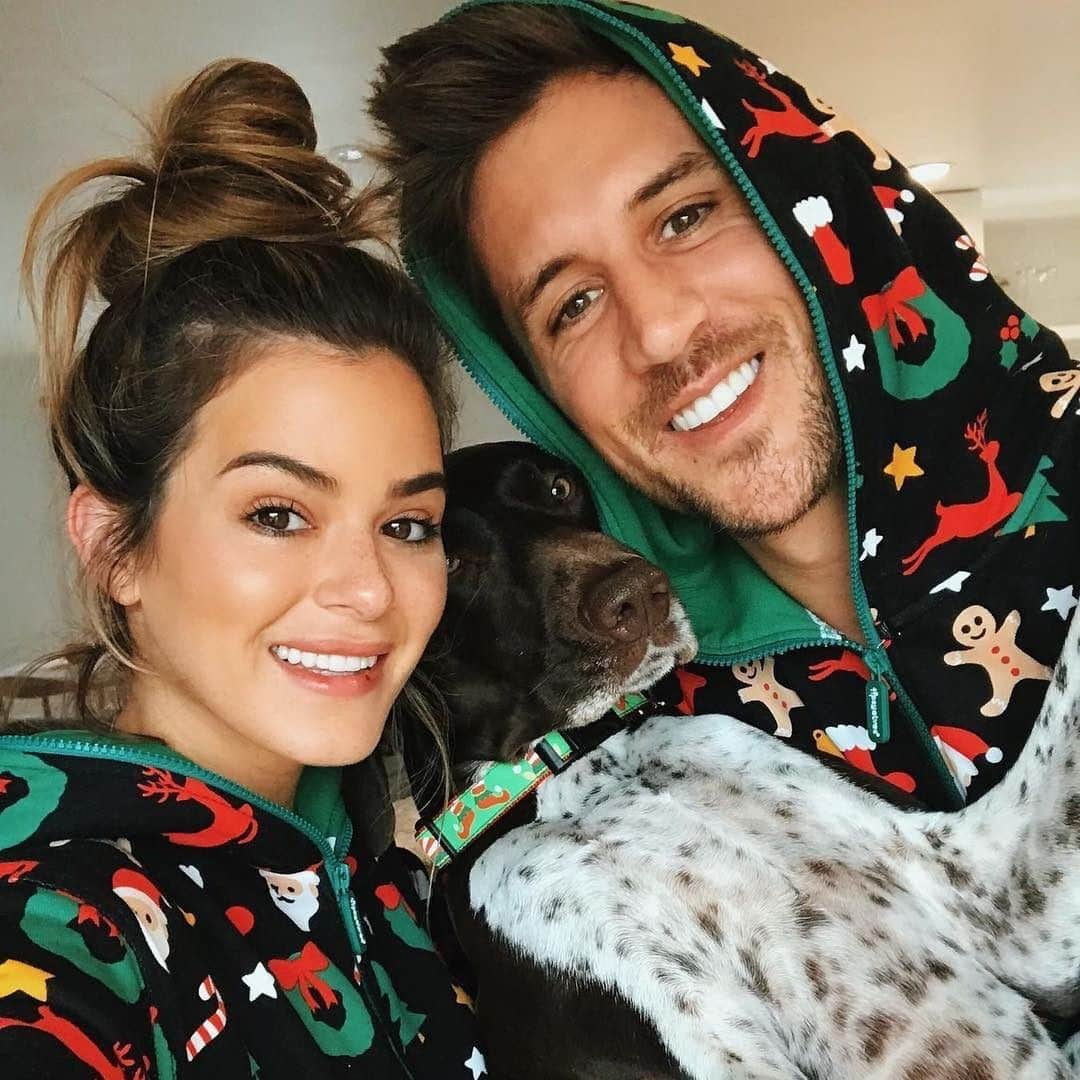 E! Onlineさんのインスタグラム写真 - (E! OnlineInstagram)「This is not a breakup post, it's just a reminder we're still obsessed with #TheBachelorette's Jojo and Jordan. (📷: Instagram)」5月25日 8時37分 - enews