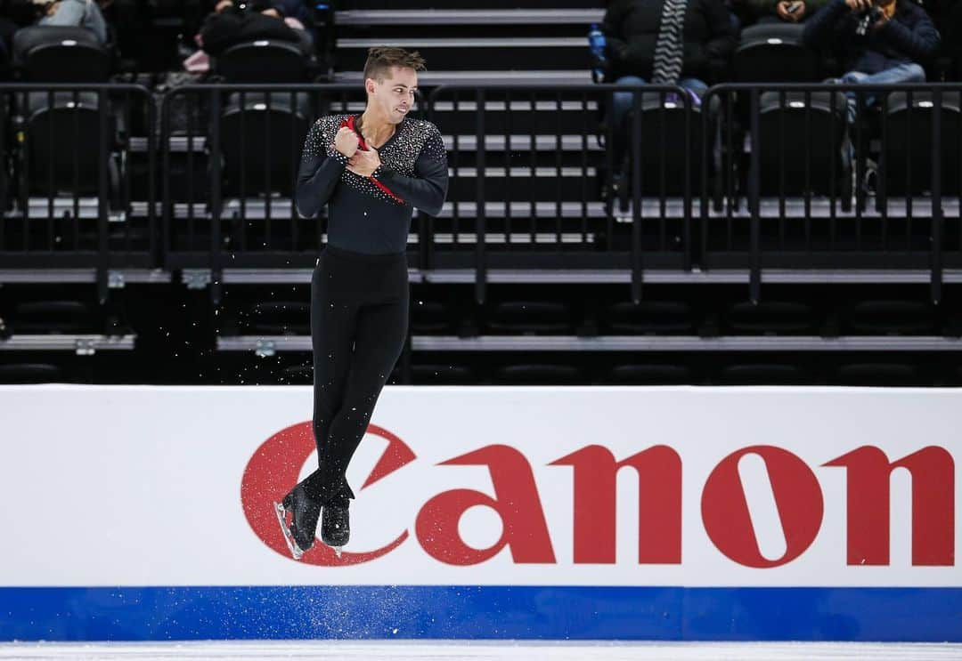 アンドリュー・ドッズさんのインスタグラム写真 - (アンドリュー・ドッズInstagram)「Zoom in on that face #figureskating #iceskating」5月25日 8時44分 - andrew_dodds