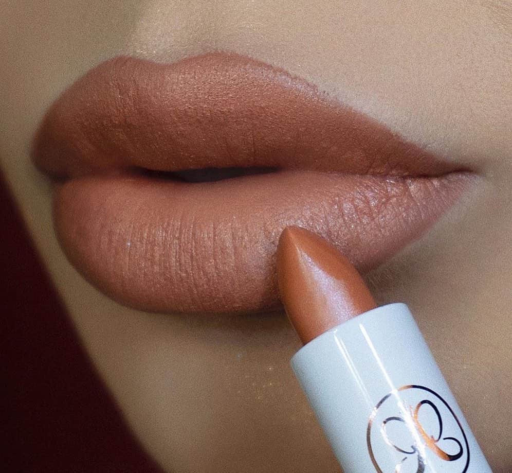 Anastasia Beverly Hillsさんのインスタグラム写真 - (Anastasia Beverly HillsInstagram)「Some of the lipsticks in our new summer lip kit 😍 @amc.makeup  1. Coconut 🥥  2. Orange Blossom  3. Lychee  #anastasiabeverlyhills」5月25日 9時10分 - anastasiabeverlyhills