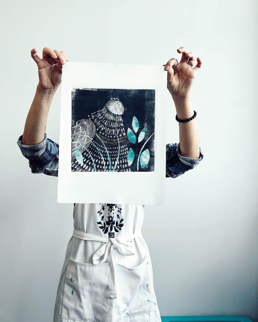 Dinara Mirtalipovaのインスタグラム：「I’m spending my fridays at @zygotepress learning all about printmaking. My wonderful teacher Rebekah introduces me to different printmaking techniques. Today I played with #monoprinting and loved it! It was mostly experimental and I can’t wait to do it again.  #printmaking」