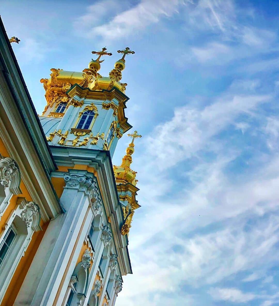 中川友里さんのインスタグラム写真 - (中川友里Instagram)「ロシア 夏のお城🏰 Peterhof  綺麗な街に行きたい、なにも考えず素直に感じるままの場所 i missin Rossian fans😭❤️🎊 #海外行きたい欲」5月25日 9時26分 - darayunya