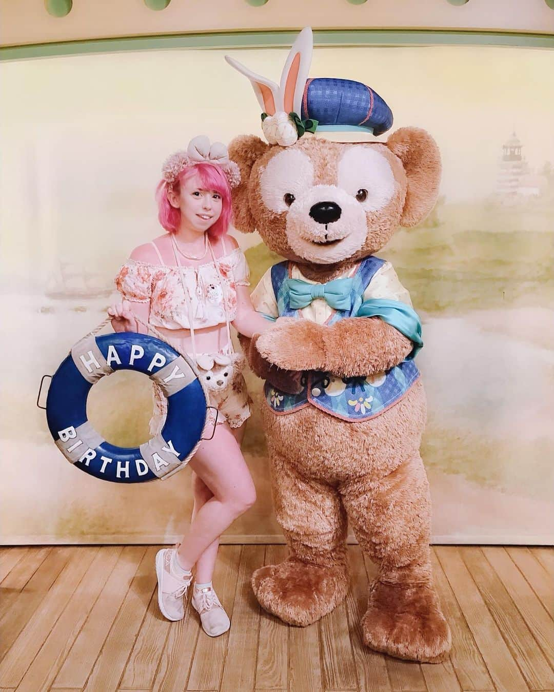 Elizabunnii エリザバニーさんのインスタグラム写真 - (Elizabunnii エリザバニーInstagram)「💖💝My precious birthday pic with Duffy😭💕 Isn’t he so cute in his Easter outfit?💘💞💕💕⁣ 💞(Also 2019 pic vs my 2016 pic!!🦄✨ I feel like I’ve gotten a lot better at photos this year ahah..🙈💝)⁣ ⁣ #disneylife #tokyodisney #tokyodisneysea #duffybear #duffythedisneybear #charactergreeting #disneyeaster #disneyears #disney #ディズニー #東京ディズニーシー #シェリーメイコーデ #ディズニーイースター #ディズニーイースター2019 #ディズニーライフ #ディズニー好きな人と仲良くなりたい #ダッフィー #ダッフィーグリ」5月25日 10時17分 - dollie.bunnie