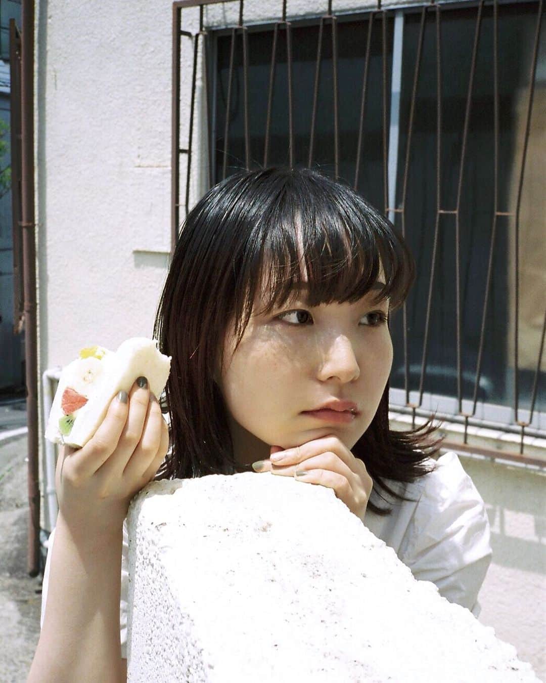 真山朔のインスタグラム：「フルーツサンド 📸笑子ちゃん」