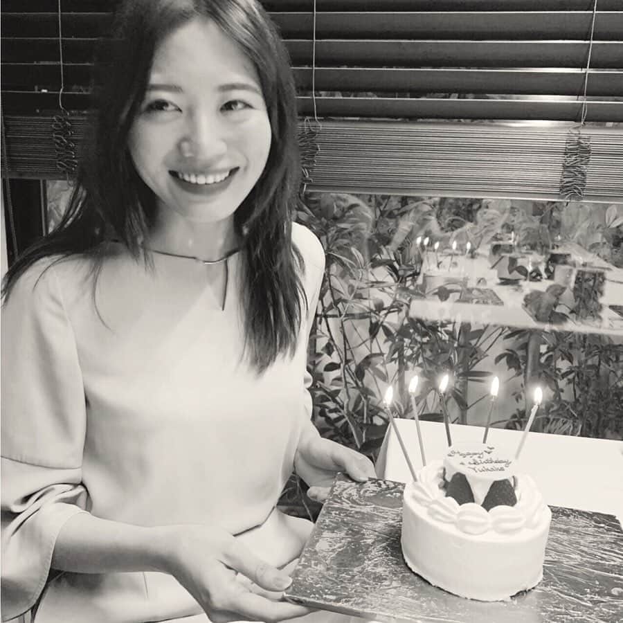 由架子 川野さんのインスタグラム写真 - (由架子 川野Instagram)「大大好きな2人にお祝いしてもらいました﻿ 両手に花状態💐﻿ 眼福でしかないです﻿ プレゼントもさすがの逸品😂 お料理も美味しかった😭 本当ーにありがとう😊♡ 3人でタイに行こう🇹🇭」5月25日 12時07分 - __yukakokawano__