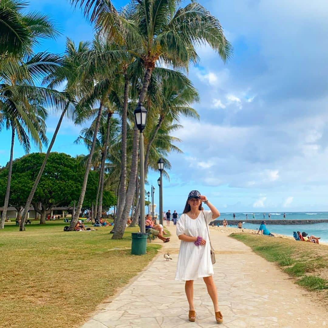 奥山夏織さんのインスタグラム写真 - (奥山夏織Instagram)「着いた日は海辺で散策✨ ・ ちょっとだけ時差ボケしてます😪 ・・・ #travel #旅Instagram #旅スタグラム  #trip #旅 #hawaii #ハワイ #旅行 #✈️ #リゾート地 #resort #南国 #hawaii 旅行 #旅好きの人と繋がりたい」5月25日 12時16分 - okuyama_kaori