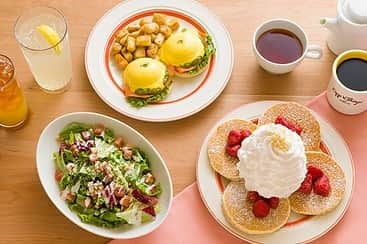のインスタグラム：「【midi館1.2F エッグスン シングス】名古屋パルコ30周年“LOVE PARCO”キャンペーン❤️ . エッグスン シングスでは、男女、親子、友達同士などで楽しめるペアメニューを販売しております🥂 . さらに✨ 名古屋パルコでは皆様の『愛』を応援するため、本日よりLOVEアートキャンペーンを実施しております💑 . 皆様をチェキにて撮影させて頂き、フォトスポットとしても撮影できるアート作品が完成！ 撮影したチェキに名古屋パルコへの愛、お客様同士の愛のメッセージを記入して頂けます😄 ▪️設置・お客様撮影期間:5.24(金)・25(土)・26(日) ▪️設置場所:名古屋パルコ 西館1F コスメキッチン前 . 写真撮影にご協力して頂いたお客様には、名古屋パルコ30周年限定パッケージクッピーラムネ進呈致します🙌 . 皆様のご参加お待ちしております😉💕 . #エッグスンシングス #eggsnthings #パンケーキ #pancakes #エッグベネディクト #ペアメニュー #ペアアイテム #グルメ #ランチ #ディナー #フォトスポット #名古屋パルコ30周年 #loveparco #loveキャンペーン #チェキ #大人になんかならねえよ #名古屋 #栄 #矢場町 #名古屋パルコ」