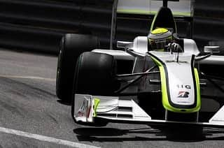 ジェンソン・バトンさんのインスタグラム写真 - (ジェンソン・バトンInstagram)「It’s been 10 years since I won the Monaco GP with Brawn GP. What a year and what a team. Great to see a lot of the Engineers and Mechanics I worked with back then still giving it large 10 years on! 💪🏽」5月25日 12時24分 - jensonbutton