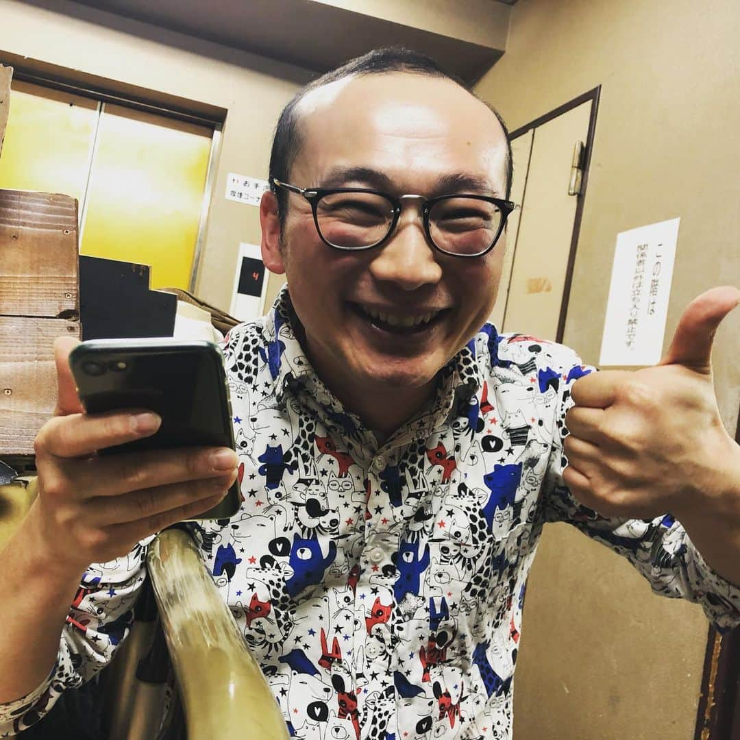 小石田純一さんのインスタグラム写真 - (小石田純一Instagram)「養成所の同期のパンダユナイテッドとライブで共演。久々でした。  #パンダユナイテッド #アップアップライブ #しもきた空間リバティ #お笑い芸人 #芸人 #漫才師 #ナベコメ9期 #同期 #お笑いライブ #打ち上げ #一軒め酒場」5月25日 12時28分 - koishida.trendy