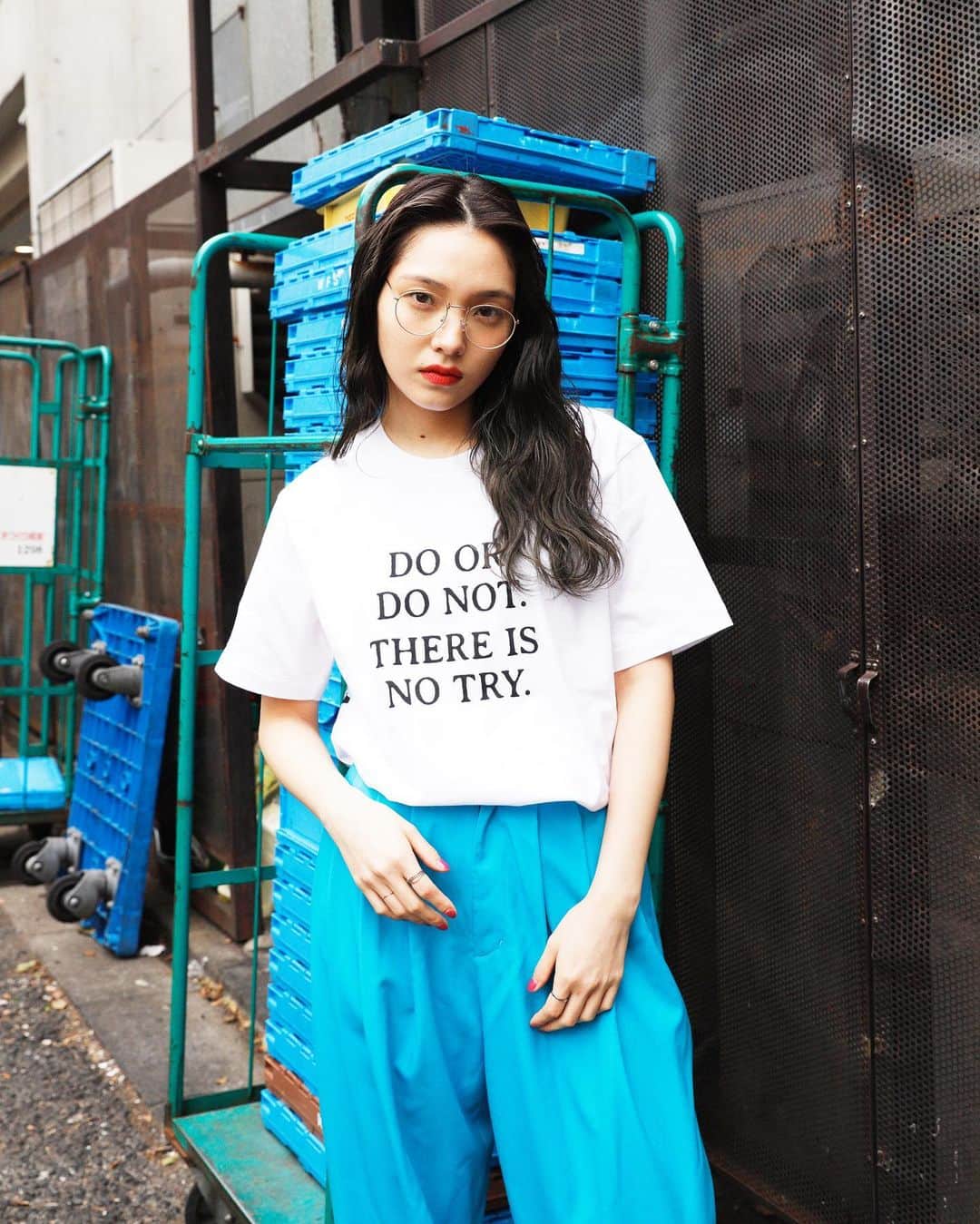 Droptokyoさんのインスタグラム写真 - (DroptokyoInstagram)「TOKYO STREET STYLE Name: @nnhezk  T-shirt: @uniqlo.ut  #UniqloUT#WearYourWorld#pr#streetstyle#droptokyo#tokyo#japan#streetscene#streetfashion#streetwear#streetculture#fashion#shibuya#harajuku#ファッション#uniqlo#ユニクロ#starwars  Photography: @yuri_horie_」5月25日 12時55分 - drop_tokyo
