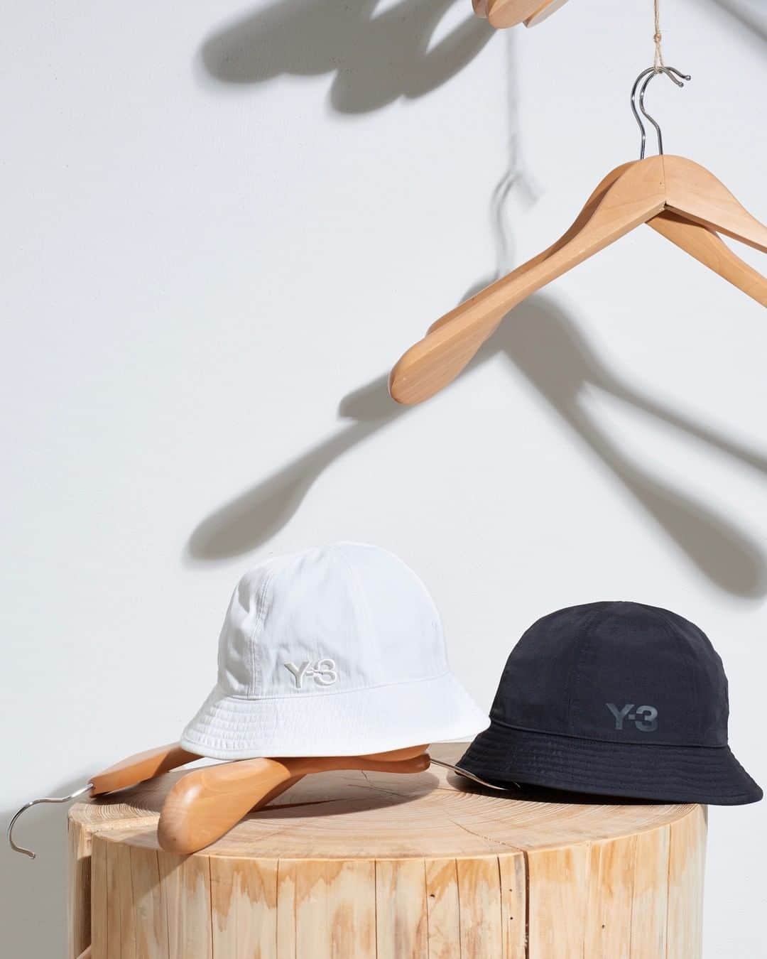 ワイスリーのインスタグラム：「Y-3 BUCKET HAT.  Y-3 Spring Summer 2019. --- #adidas #Y3 #YohjiYamamoto  Discover the collection at Y-3.com」