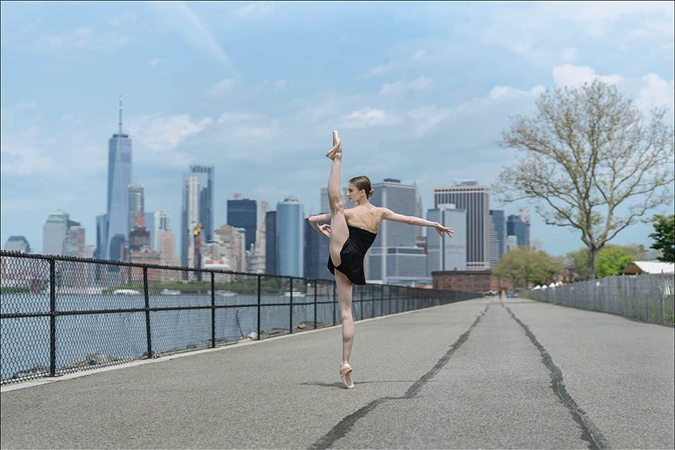 ballerina projectさんのインスタグラム写真 - (ballerina projectInstagram)「Oksana Maslova on Governors Island. #ballerina - @maslovaoxy #governorsisland #newyorkcity #worldtradecenter #ballerinaproject #ballerinaproject_ #ballet #dance #pointe #oksanamaslova  With the upcoming conclusion of the Ballerina Project limited edition prints will be only available for purchase until the beginning of July 2019. Link is in our Instagram profile to purchase one today.  The Ballerina Project book is now available for pre-order. Go to @ballerinaprojectbook for pre-order link and info. #ballerinaprojectbook」5月25日 23時00分 - ballerinaproject_