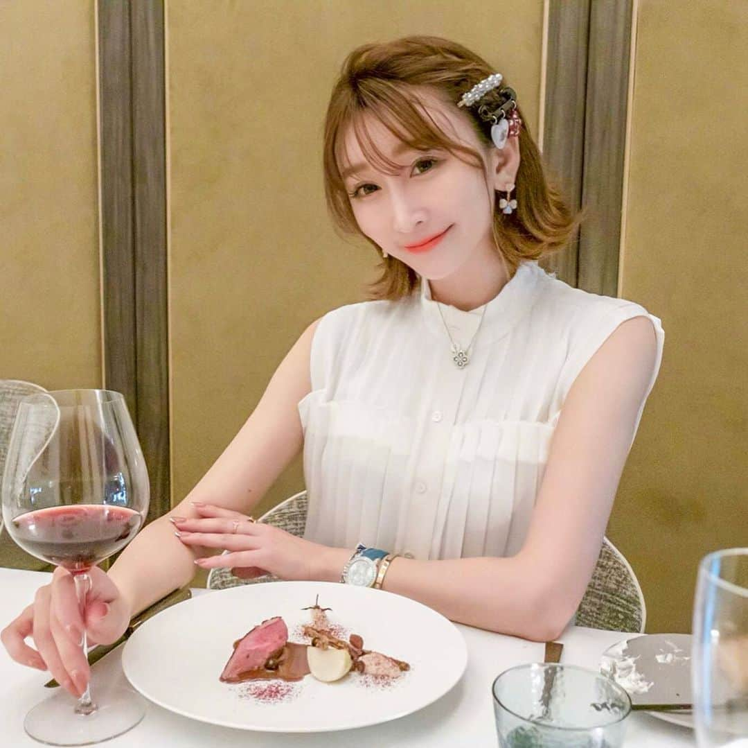 JUNKO（飯田順子）さんのインスタグラム写真 - (JUNKO（飯田順子）Instagram)「😋🍽🍷 ・ #エスキス #esquisse #銀座グルメ  #ミシュラン2つ星  #ミシュラン東京 #jun__ko_gourmet」5月25日 23時11分 - jun__ko_