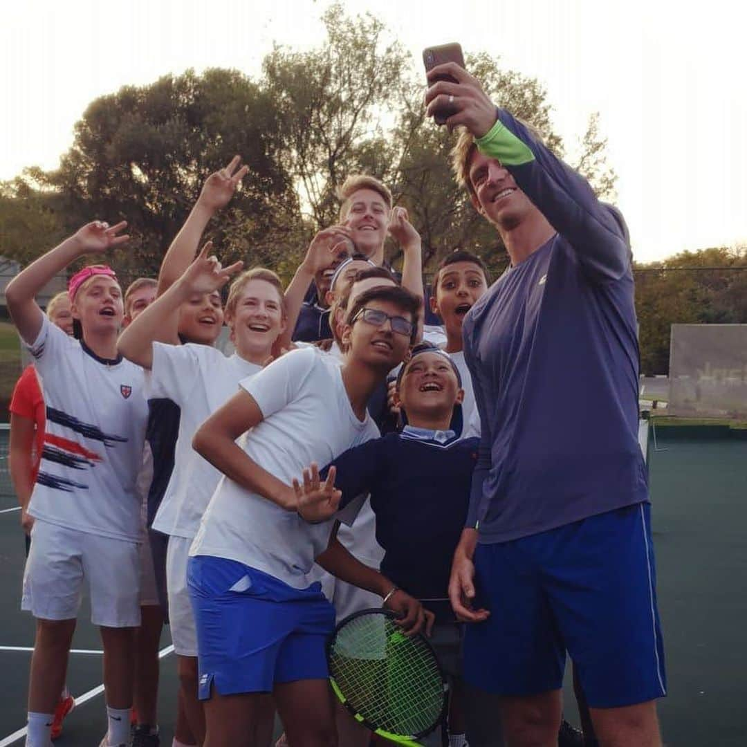 ケビン・アンダーソンさんのインスタグラム写真 - (ケビン・アンダーソンInstagram)「Very cool being back at my old school @ststithianscollege. I was so pleased to be able to speak to their tennis teams. One of my biggest passions is passing the experiences and lessons I’ve learned in tennis to our sport’s next generation.」5月25日 23時10分 - kandersonatp