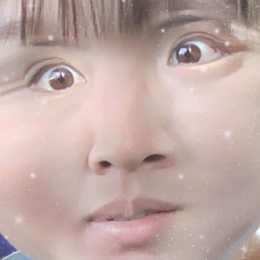 阿部真央のインスタグラム：「‪色々解禁になってます本当に楽しみで一つ一つに丁寧に触れたいんですけど、もう少しSNS引きこもり期間必要なんでまた籠ります。‬ ‪曲頑張って書くよー！何日か、はたまた何十日か後にまたSNS戻ります。‬ ‪みんなも休むんだよー！自分を守るんだよ！好きだよ！‬ ‪ではさようならソーシャルネットワーク‬」