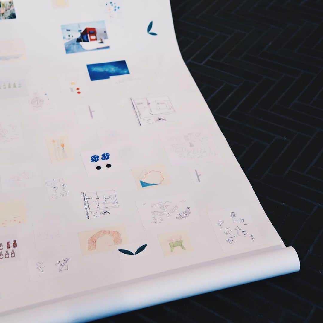 haconiwa / 箱庭さんのインスタグラム写真 - (haconiwa / 箱庭Instagram)「展示では、箱庭7周年の数字でもあり、幸せの象徴の数字ともされる「７」をテーマに掲げ、デザイナーやイラストレーター、フォトグラファーなど様々なジャンルで活躍するhaconiwa creatorsのクリエイター14名の新作を展示しています。 原画販売もしています！（現金のみのお取り扱いです！） インスタレーション（写真3枚目、4枚目）では、普段あまり見ることのできないラフを飾っているので、ぜひ見にいらしてください〜。 ・ 【展示のお知らせ】﻿ 2019年5月、haconiwaは7周年を迎えます。﻿ 今回7周年を記念し、スペシャルな展示を開催することとなりました！ ﻿ 5月25日[土]〜26日[日]の２日間、コクヨが運営するライフスタイルショップ「THINK OF THINGS 」にて、haconiwa×コクヨ クリエイター展「haconiwa creators exhibition 2019」を開催します。﻿ 7周年の数字でもあり、幸せの象徴の数字ともされる「７」をテーマに掲げ、デザイナーやイラストレーター、フォトグラファーなど様々なジャンルで活躍するhaconiwa creatorsのクリエイター14名の新作を展示します。﻿ ﻿ また、クリエイターのみなさんに描いていただいた「７」を散りばめたスペシャルボックスを制作しましたよー ﻿﻿ haconiwa creators exhibition 2019 展示概要﻿﻿ 会期：2019年5月25日（土）-5月26日（日）﻿﻿ 時間：11:00-18:00 ※最終日は17:00まで﻿﻿ 会場：THINK OF THINGS 2階 多目的スペース「TOT STUDIO」﻿﻿ 東京都渋谷区千駄ヶ谷3-62-1（JR原宿駅竹下口より徒歩3分）﻿﻿ 入場料：入場無料﻿﻿ 共催：haconiwa（RIDE MEDIA&DESIGN株式会社）、コクヨ株式会社﻿﻿ ﻿ 参加クリエイター﻿ 落合晴香（イラストレーター）@botanical_garden44﻿ そで山かほ子（イラストレーター）@sodekaho﻿ YURI MIYATA（デザイナー・アクセサリー作家）@yuri_miyata﻿ iriki渡邉悠子（イラスト・木工作家）@iri_ki﻿ 辰巳菜穂（イラストレーター）@nao_tatsumi﻿ さかのまどか（インテリアスタイリスト）@coryo.co﻿ 小林麻里奈（カメラマン）@marinkororin﻿ 鈴木優香（デザイナー）@mountaincollector﻿ nūto saw fig（刺繍クリエイター）@nuto2016﻿ あまのさくや（絵はんこ作家）@sakuhanjyo﻿ BLUEPOND（デザイナー・作り手）@bluepond_jp﻿ 吉家千陽（絵本作家／ブックデザイナー）@chiharu.yoshiie﻿ てらおかなつみ（イラストレーター）@teraoka_natsumi﻿ 井上麻那巳（アートディレクター・デザイナー）@mnm_inue﻿ ※順不同、敬称略﻿ ﻿﻿ #HC展2019 #haconiwa_gloo #展示 #イベント #クリエイター #クリエイター展 #haconiwa#haconiwacreators #KOKUYO #コクヨ#TOT #THINKOFTHINGS #原宿 #東京 #PVC #ビニール」5月25日 23時50分 - haconiwa_mag