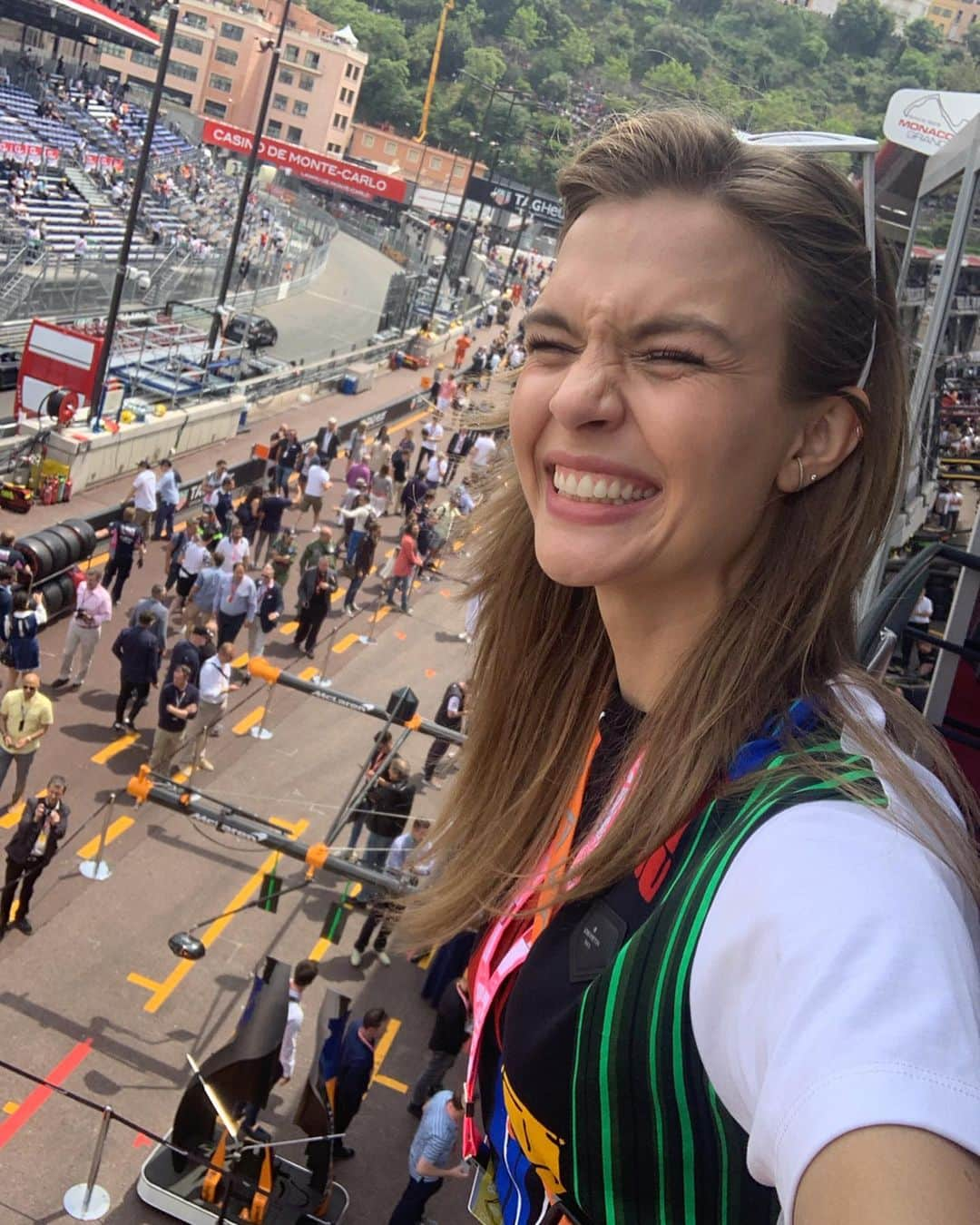 ジョセフィン・スクリヴァーさんのインスタグラム写真 - (ジョセフィン・スクリヴァーInstagram)「Let the races begin! 🏎🏁Can’t contain how excited i am to be here😆 Will cheer for you @kevinmagnussen ! Danish pride ❤️🇩🇰」5月25日 23時57分 - josephineskriver