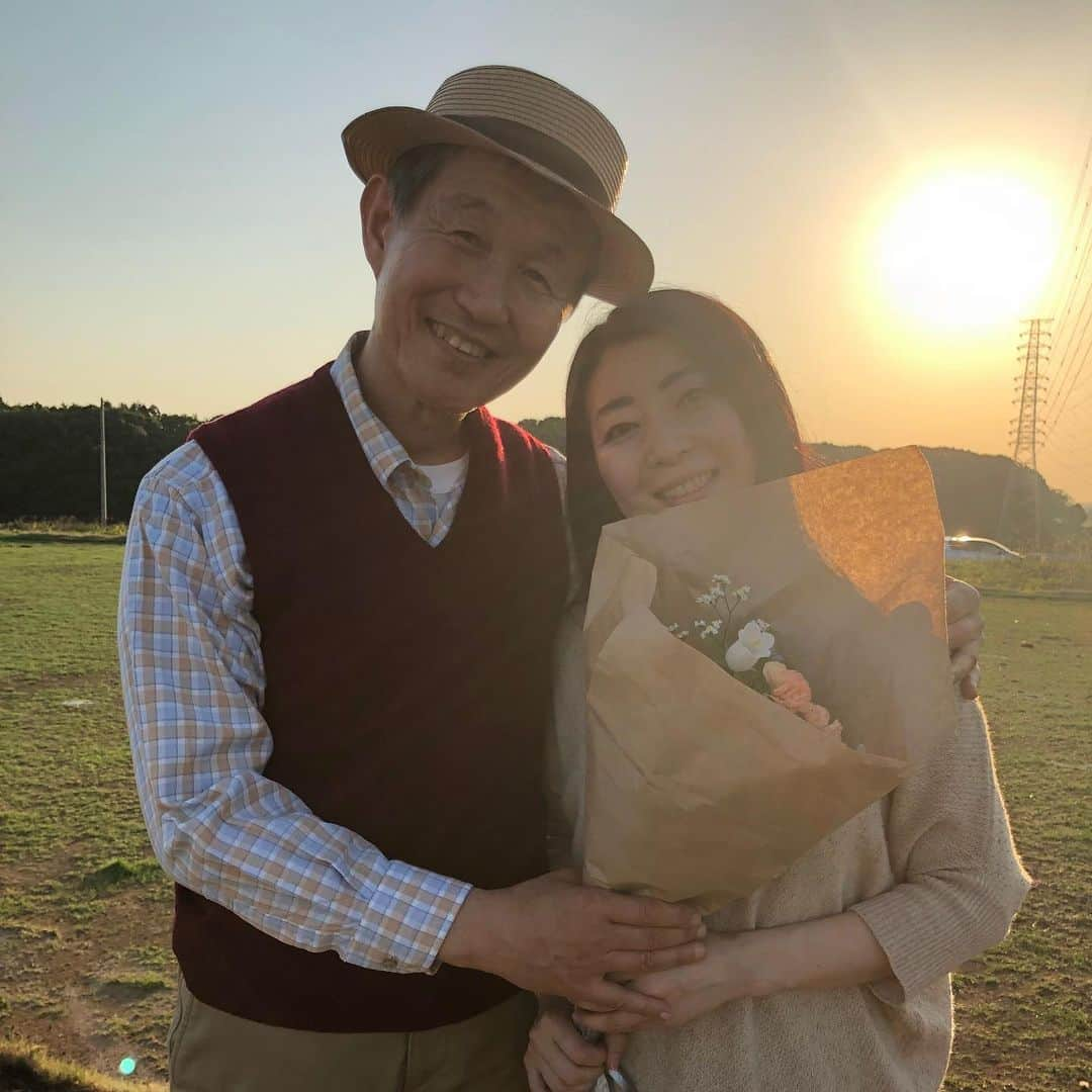 江藤あやさんのインスタグラム写真 - (江藤あやInstagram)「撮影終了！ 旦那様役の山下ケイジさんと。 とても楽しい一日でした。 ありがとうございました！ ・ #撮影 #女優 #actress #山下ケイジ さん #江藤あや」5月26日 0時02分 - ayayakko19