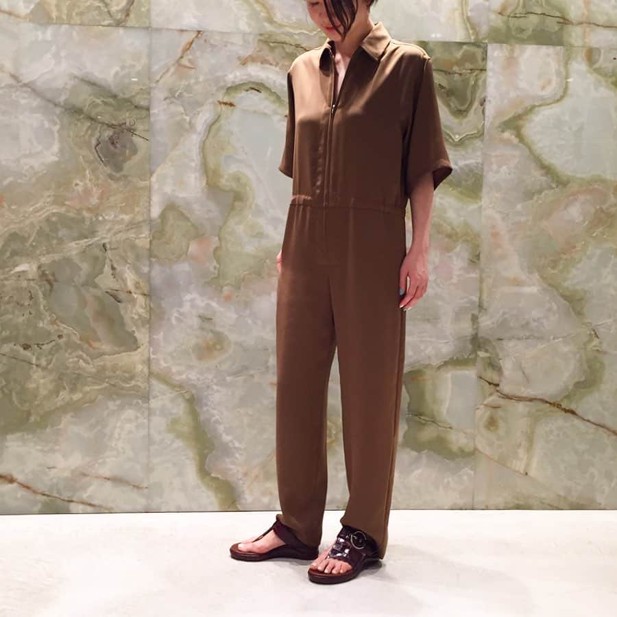 のインスタグラム：「＜H BEAUTY&YOUTH＞ satin all-in-one ¥30,000-(+tax)  #H_beautyandyouth @h_beautyandyouth  #BEAUTYANDYOUTH #Unitedarrows」
