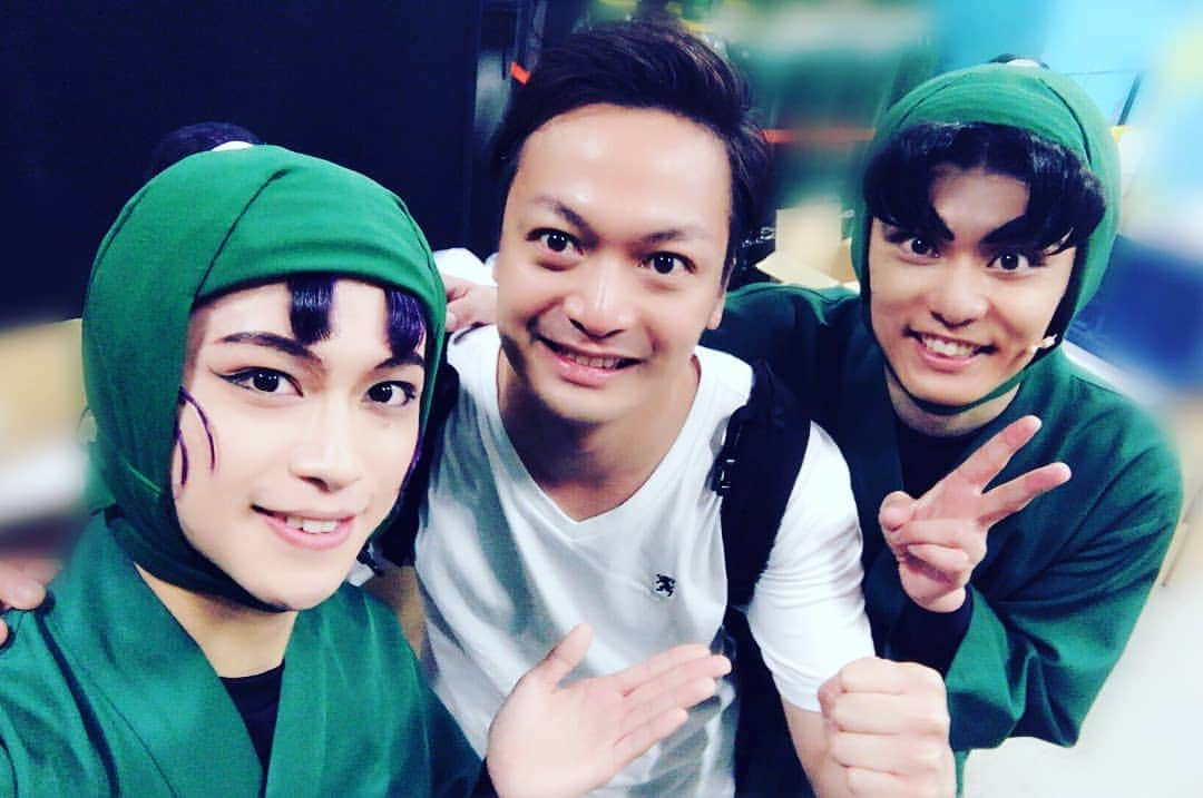 海老澤健次さんのインスタグラム写真 - (海老澤健次Instagram)「忍ミュ第10弾を圭ちゃんと観てきました！懐かしくそして新しく、楽しい時間を過ごせました！みんなありがとう！！ #海老澤健次  #忍ミュ #W文次郎　#ありがとう　#北村圭吾」5月25日 15時45分 - ebisawa_kenji