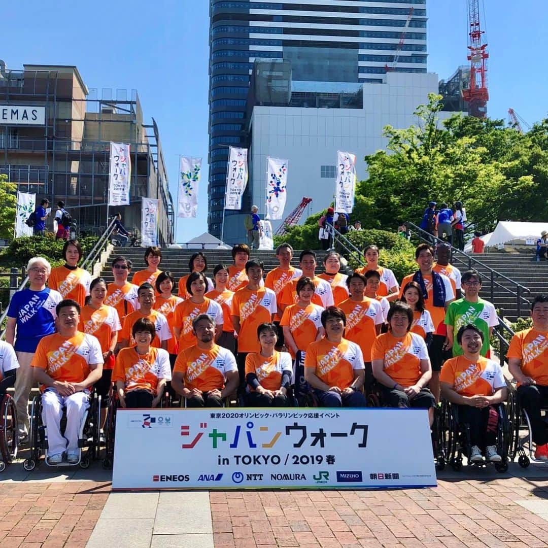 市橋有里さんのインスタグラム写真 - (市橋有里Instagram)「快晴で迎えたジャパンウォーク2019春 in TOKYO＠豊洲 この暑さの中ウォーキングされた皆さま関係者の皆さま本当におつかれさまでした✨そして今年もまた事務所メンバー 【RIGHTS】で参加できて楽しかったです♪ありがとうございました。皆さま素敵な週末を✨ ・ #ジャパンウォーク #ジャパンウォーク2019  #RIGHTS #RIGHTSメンバー #豊洲 #あまりの身長差にチビは前 #大山加奈 ちゃん  #杉本美香 ちゃん #高山樹里 さん #エリックワイナイナ」5月25日 16時32分 - ariichihashi