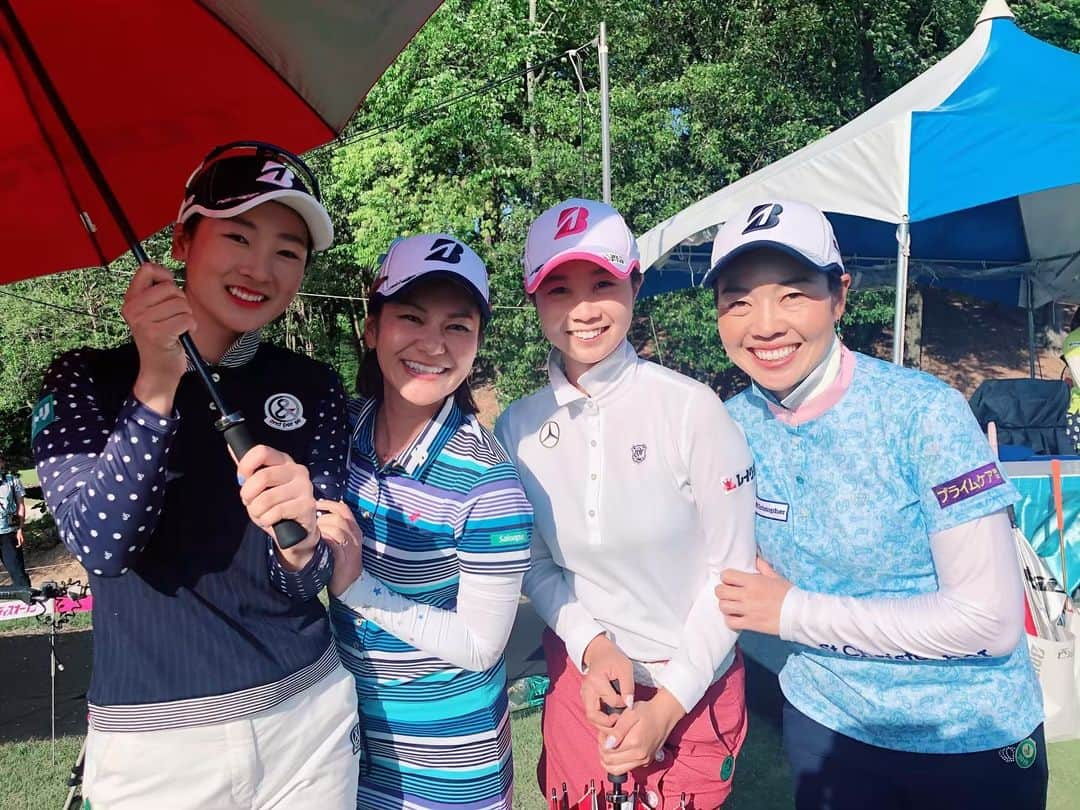 宮里藍さんのインスタグラム写真 - (宮里藍Instagram)「Off shot from yesterday!!:)) #teamB #bridgestonegolf #chaseyourdream @bridgestonegolf  @reimatsuda01 #金澤志奈 ちゃん #西山ゆかりさん #中京ブリヂストンレディース」5月25日 16時34分 - ai_miyazato