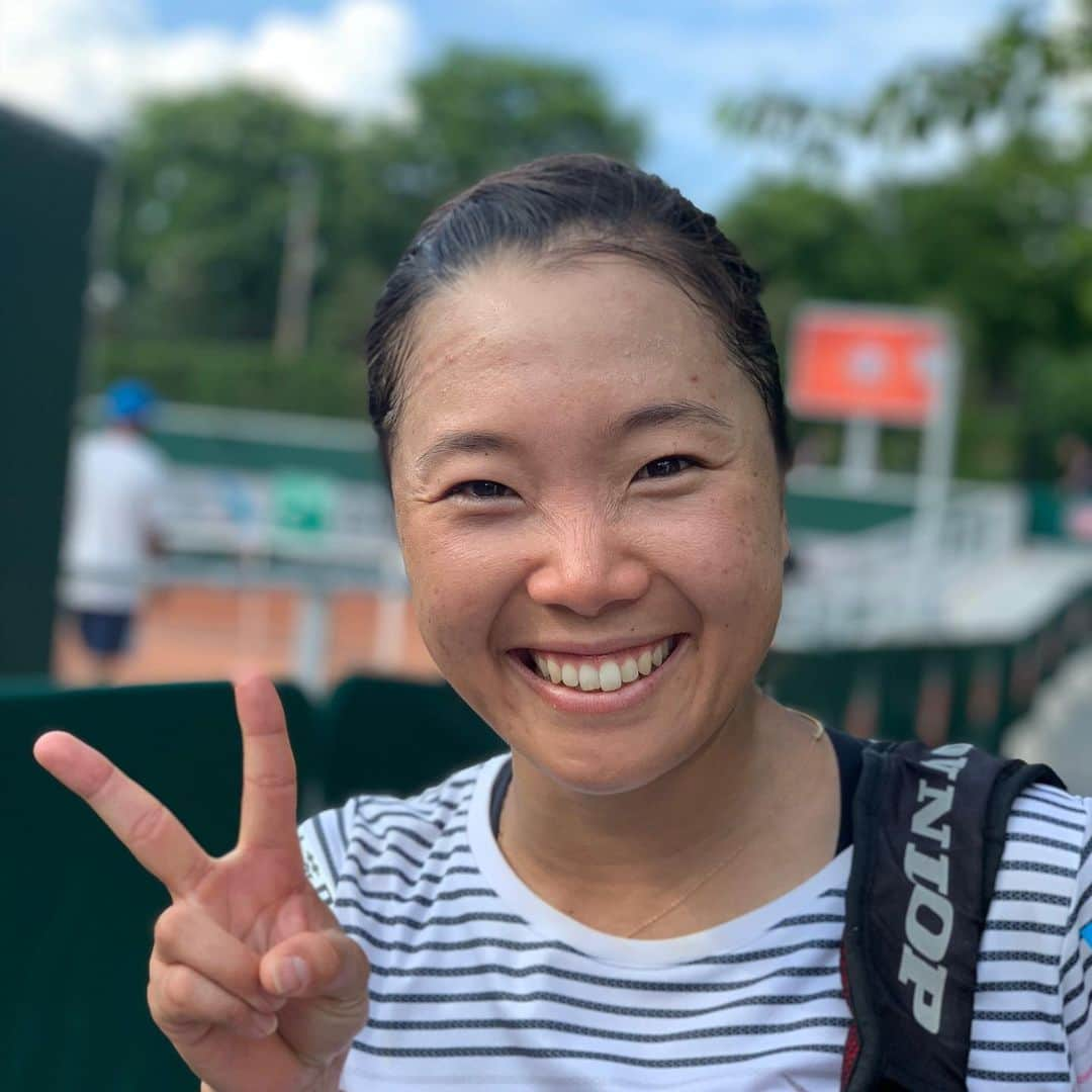 杉山愛さんのインスタグラム写真 - (杉山愛Instagram)「くるみちゃん🎾予選を勝ち上がりました✨ 予選は3回勝ち😊3回勝つのは大変なことですが、見事に勝ちきりました👍 本当に頑張ったね👏👏👏👏👏 本戦も頑張れーーーーーっ✨」5月25日 16時53分 - aisugiyamaofficial