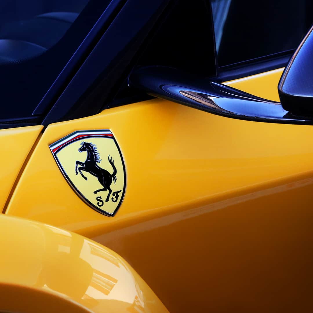 フェラーリさんのインスタグラム写真 - (フェラーリInstagram)「Every detail on a Prancing Horse model is an extension of the commitment to an unforgettable ride. #Ferrari #ItalianDesign #Details」5月25日 17時00分 - ferrari