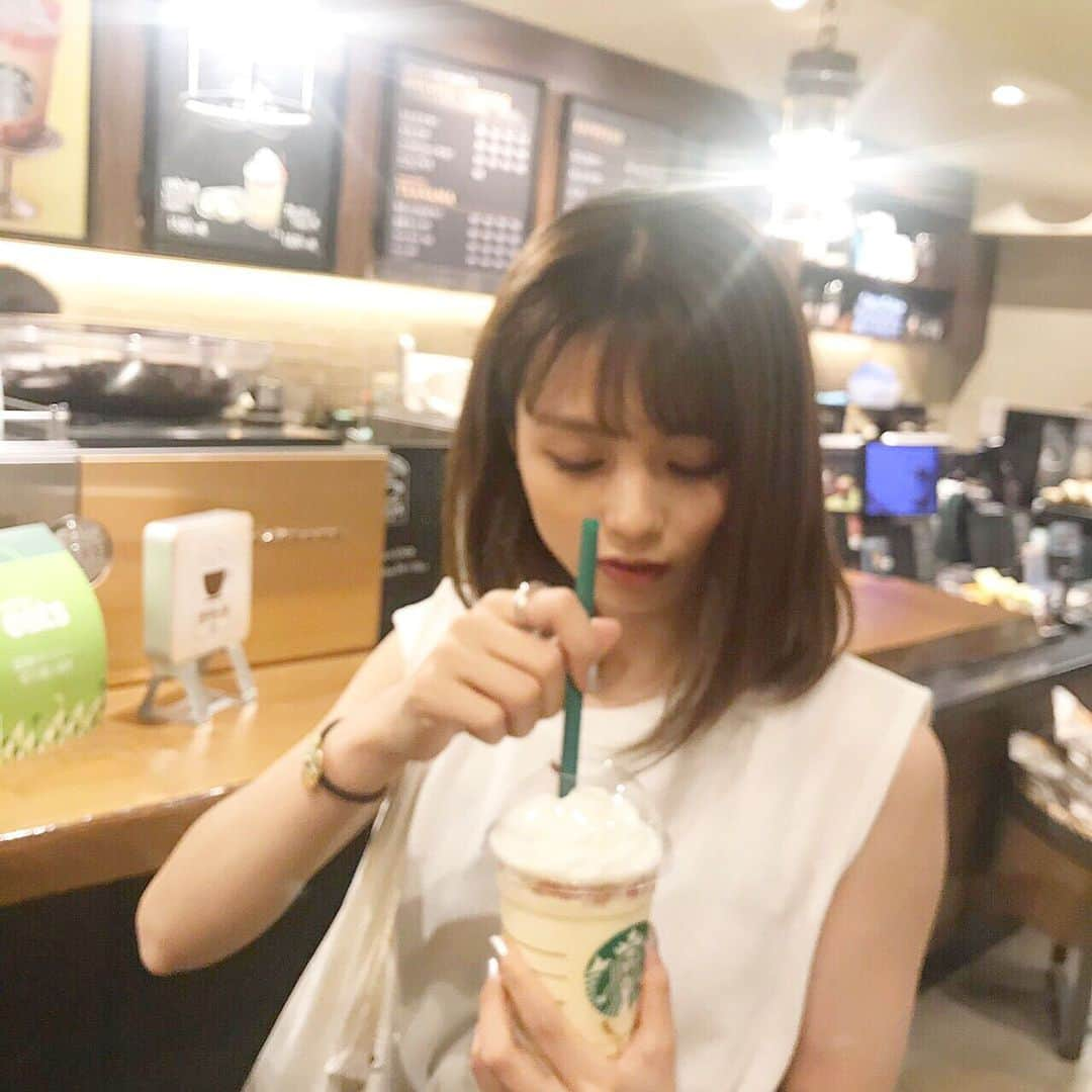 足立佳奈さんのインスタグラム写真 - (足立佳奈Instagram)「プリンの飲んだら、カタラーナの味した !! あ、明日は石川県のイベントで、 LIVEを2つします。♡ 5/26(日)！ 『石川さんカーニバル2019』  11:00～ 金沢フォーラス(6階 特設会場) 12:30～ 金沢駅もてなしドーム地下広場  金沢での初ライブ、、。👩‍❤️‍💋‍👩 お金もかからないから、よかったら遊びにきてね。」5月25日 17時23分 - kana1014lm