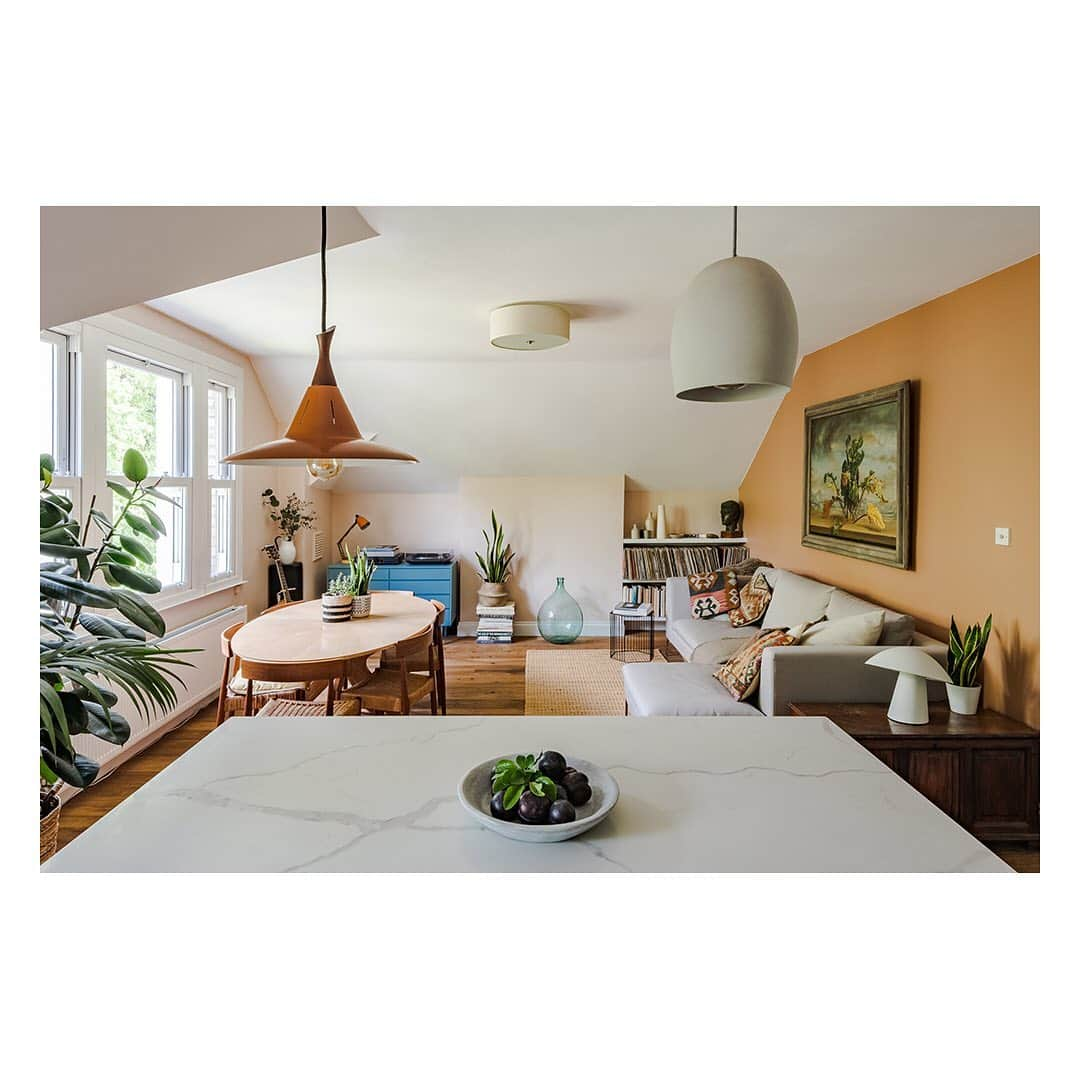 The Modern Houseさんのインスタグラム写真 - (The Modern HouseInstagram)「Tree House: an elegant apartment overlooking the picturesque greenery of Lewisham Park. Click the link in our bio to request a viewing next weekend.  #southeastlondon #greenhomes #saturdaystyle」5月25日 17時24分 - themodernhouse