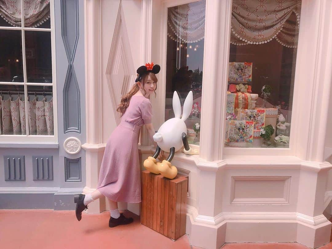 マリスさんのインスタグラム写真 - (マリスInstagram)「look in...🥚 . . . #disneyland #tdl #easter #うさたま #うさたま大脱走 #うさたまをさがせ #全部 #見つけました」5月25日 17時49分 - marisu411