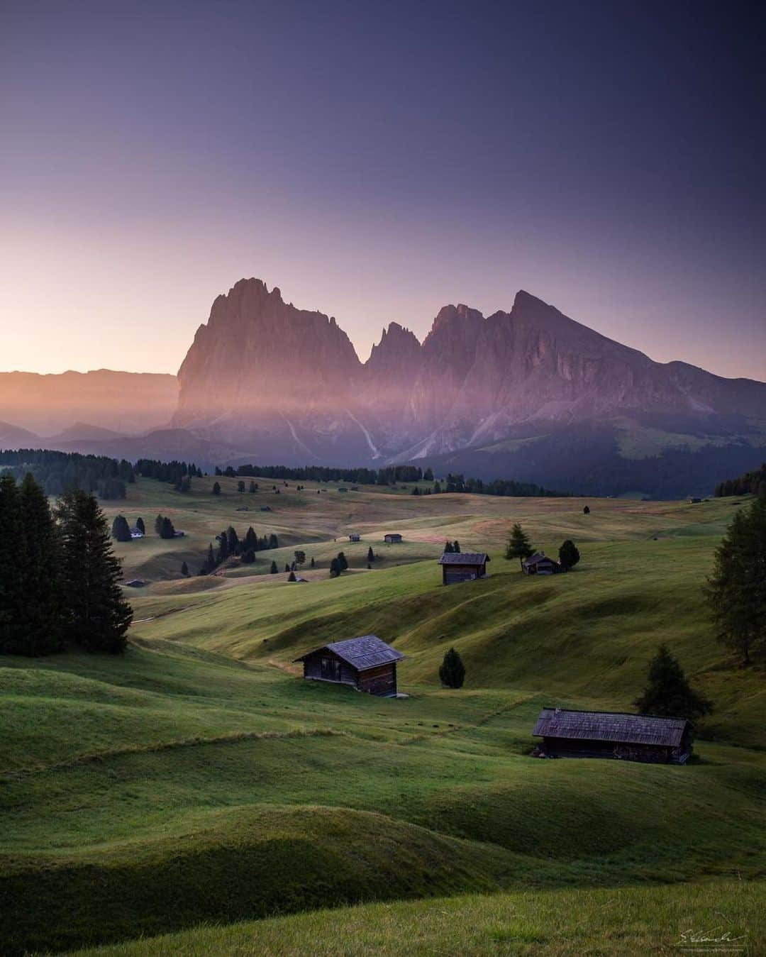 Canon Photographyさんのインスタグラム写真 - (Canon PhotographyInstagram)「@steffeneisenacher // The amazing Seiser Alm is a Dolomite plateau and the largest high-altitude Alpine meadow in Europe. The shots you see here were taken at 1950m above sea level. All images were taken at the exactly same place during different season! Make sure to swipe for all shots. #seiseralm #alpedisiusi #milkyway #sunset #stars #nightphotography #italy #dolomites #southtyrol」5月25日 17時58分 - cpcollectives