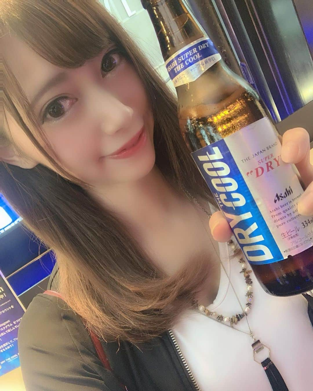 安森彩那さんのインスタグラム写真 - (安森彩那Instagram)「期間限定でやってるアサヒスーパードライザ・クール@表参道に行ってきたよ⑅︎◡̈︎* ビンで直接飲めるこのシリーズなかったけん嬉しい✨ しかも！ビール苦手だよ～て方もなんと！カルピスで割って飲むとカクテルサワーぽくなって美味しいかった♥ ビールでこんな割り方もできちゃうんやね◡̈⃝︎⋆︎* 6月30日㈰開催してるから是非いってみてね( * ॑˘ ॑* ) ⁾⁾ ‪- - - - - - - - - - - - - - - - - ✄‬ つまみに、私の出身でもある大分県産の関アジのフライと爽やかなレモン風味のパープルコールスローﾐﾆﾊﾞｰｶﾞｰを頂きました♥ ‪- - - - - - - - - - - - - - - - - ✄‬ #drythecool #beerstagram #ドライザクール #ビアスタグラム #ビール #ビール女子」5月25日 18時02分 - ayana.y_official