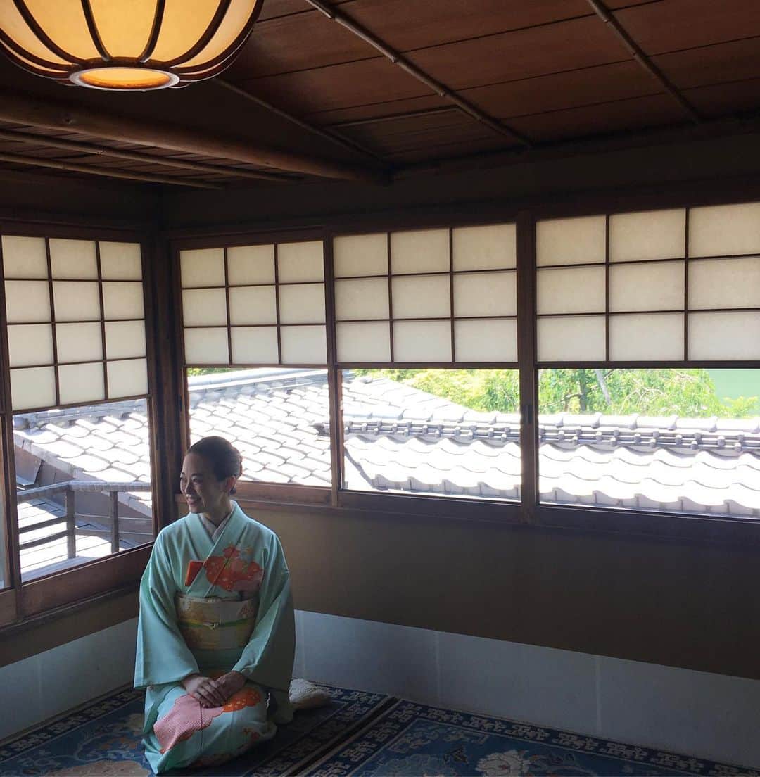 沢瀉美緒さんのインスタグラム写真 - (沢瀉美緒Instagram)「※ Special tea ceremony presented  by @kuniotokuoka_kyotokitcho ✨ . 今年は5月のこの時期に開催された 嵐山の吉兆さんでのお茶会🍃 . 今月最後の袷で。 . . #吉兆 #嵐山吉兆 #arashiyama #嵐山 #kimonomio #ミオログ #teaceremony #茶会 #kyoto #京都 #着物好きな人と繋がりたい」5月25日 18時02分 - mio_omodaka