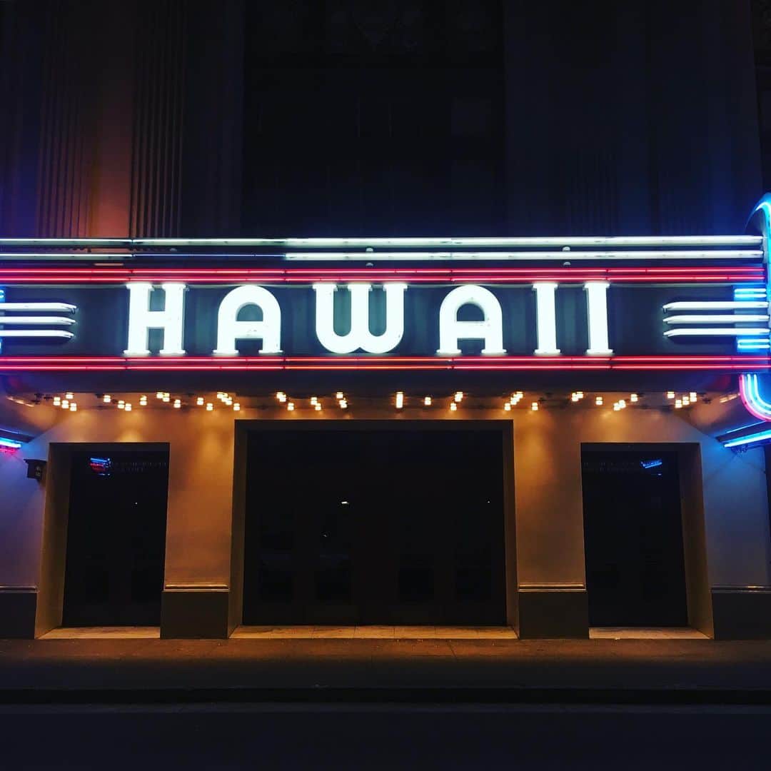 工藤まやさんのインスタグラム写真 - (工藤まやInstagram)「Aloha Friday Night🤟 #hawaii#hawaiitheatre」5月25日 18時31分 - mayahawaii325