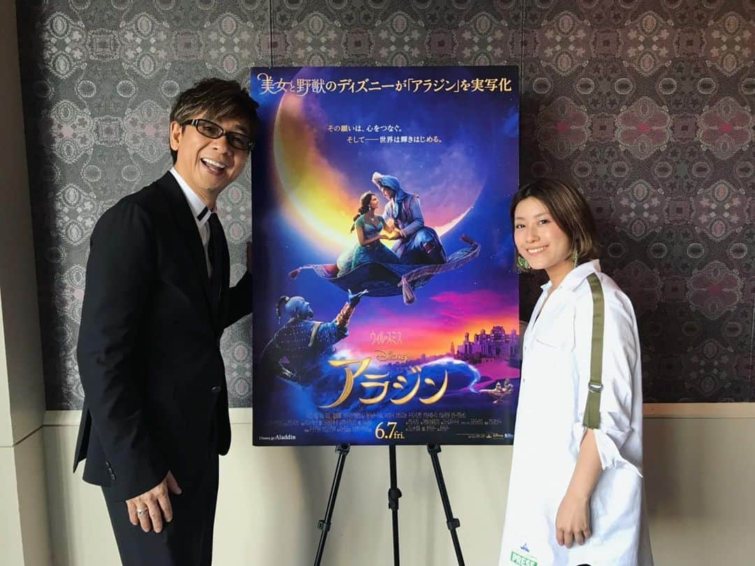 IMALUさんのインスタグラム写真 - (IMALUInstagram)「テンションが上がる1枚。 映画「アラジン」でジーニーの声を担当されている山寺宏一さんをZ-BOUNCEでインタビュー🧞‍♂️ アニメーション版のジーニーはもちろん、マスクのジムキャリー、そしておはスタを小さい頃観てた世代の私は山寺さんの声で育ったも同然。お会いできて光栄でした！ 「アラジン」は6月7日公開！ #山寺宏一さん #おはスタチルドレン #山ちゃんチルドレン  #完全に山チル #アラジン #aladdin #最高でした #2019年ベストモーメント」5月25日 18時33分 - imalu_0919