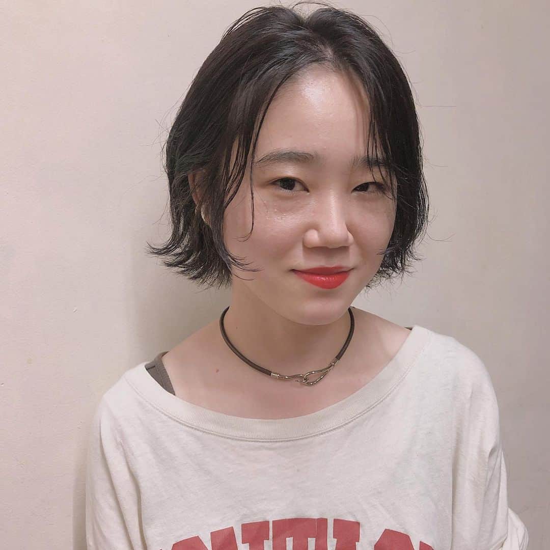 野々口祐子のインスタグラム：「アシスタントmiyuちゃん  @myu__26 のカットしました🍒 #syan_tokyo #nono_hair」