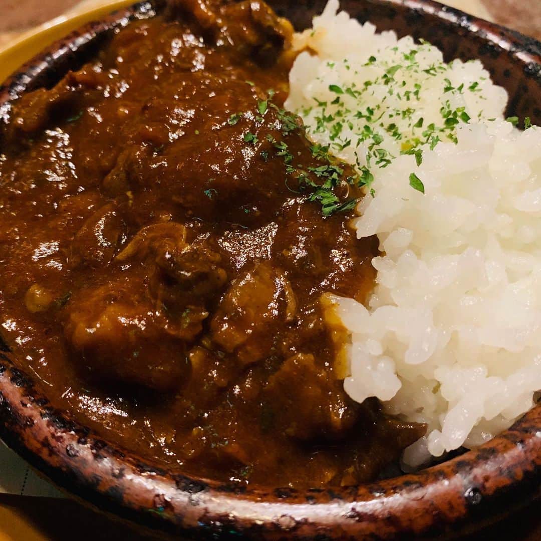 一条もんこさんのインスタグラム写真 - (一条もんこInstagram)「ブッチャーズ＋バル@下北沢  肉肉祭りのカレー会議。  なかなかのハイレベルなカレー談話。 作るからこその悩みもあり喜びもあり。 う〜ん、楽しかった！！ #カレー#カレー会議#下北沢#ブッチャーズバル#牛スジカレー#チーム田んぼ結成#えりつぃんママからの贈り物#えりつぃん#一条もんこ」5月26日 0時27分 - monko1215