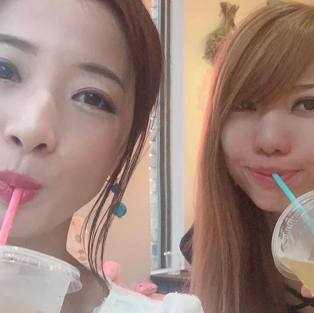 一条もんこさんのインスタグラム写真 - (一条もんこInstagram)「ブッチャーズ＋バル@下北沢  肉肉祭りのカレー会議。  なかなかのハイレベルなカレー談話。 作るからこその悩みもあり喜びもあり。 う〜ん、楽しかった！！ #カレー#カレー会議#下北沢#ブッチャーズバル#牛スジカレー#チーム田んぼ結成#えりつぃんママからの贈り物#えりつぃん#一条もんこ」5月26日 0時27分 - monko1215