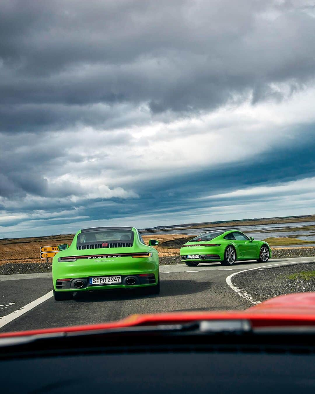 Porscheさんのインスタグラム写真 - (PorscheInstagram)「From scenic landscapes, winding roads, to unique cultural nights: The Porsche Travel Experience Iceland is a full package adventure, taking you in four days around the small island in the new Porsche 911. Get a taste of this unique experience in this gallery. #Porsche #PorscheTravelExperience #Iceland #Porsche911  __ Combined fuel consumption in accordance with EU 6: 911 Carrera S: 8,9 l/100 km, CO2 emissions: 205 g/km -- Combined fuel consumption in accordance with EU 6: 911 Carrera 4S: 9,0 l/100 km, CO2 emissions: 206 g/km」5月25日 19時07分 - porsche