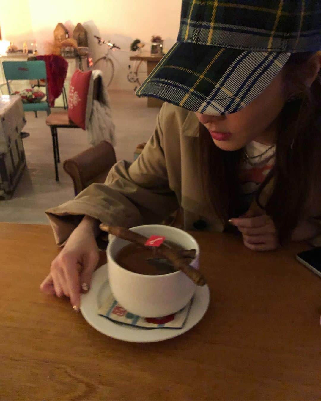 ダラ さんのインスタグラム写真 - (ダラ Instagram)「여친짤 in 무아펑츄어 cafe ☕️」5月25日 19時02分 - daraxxi