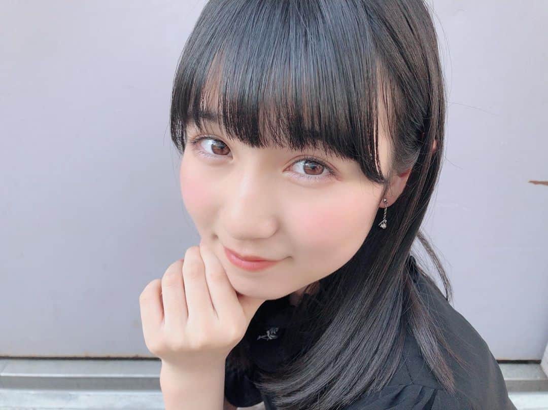 今村麻莉愛のインスタグラム：「. 今日の私服です♡ ・ たくさんの人に大人っぽいって言われたよ‪(*ˊᵕˋ* ) ・ @eatme_japan  さんのお洋服です💕 ・ ・ #EATME #hkt48 #今村麻莉愛」
